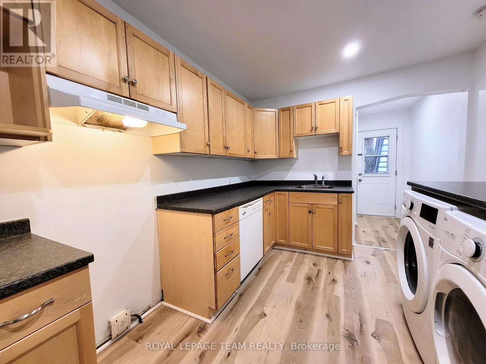 147 St Andrew Street, Ottawa, Ontario  K1N 5G3 - Photo 8 - X12980334