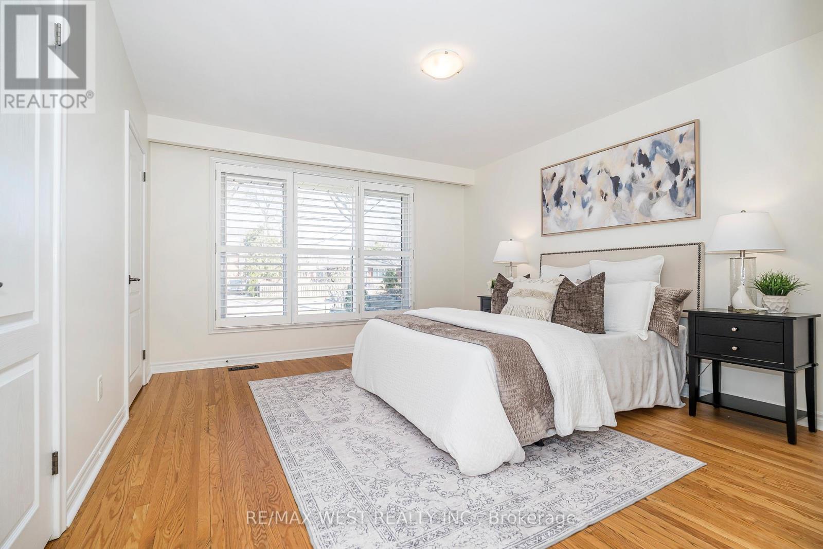 6 Prentice Court, Toronto, Ontario  M9P 1N2 - Photo 16 - W12974676