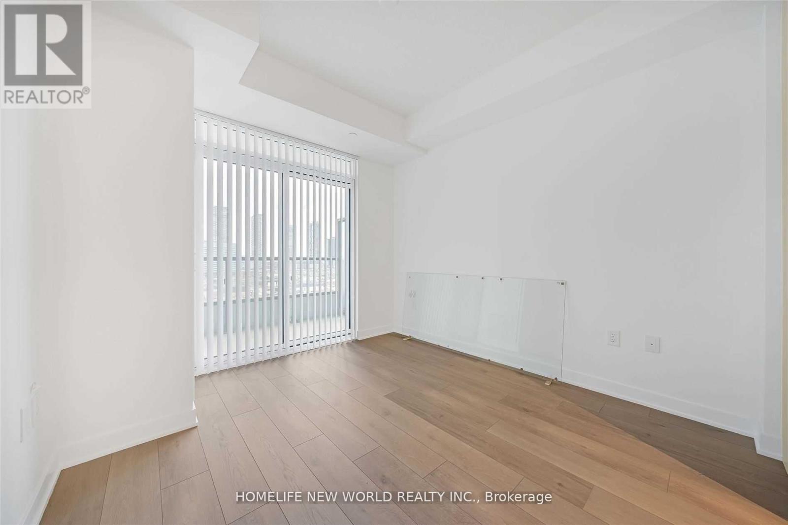 1511 - 10 Honeycrisp Crescent, Vaughan, Ontario  L4K 0M7 - Photo 5 - N12980350