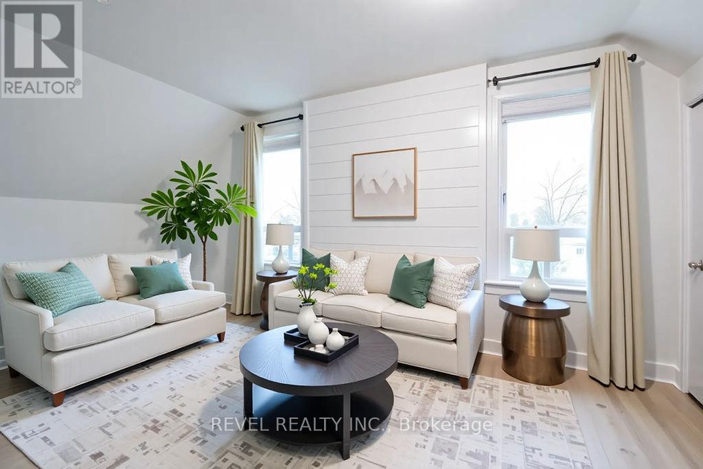 44 Parkside Drive, Barrie (Queen's Park), Ontario  L4N 1W9 - Photo 34 - S12980330