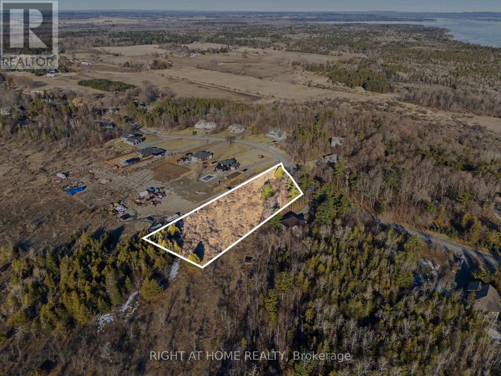 1041 JULIA COURT, Ottawa, Ontario