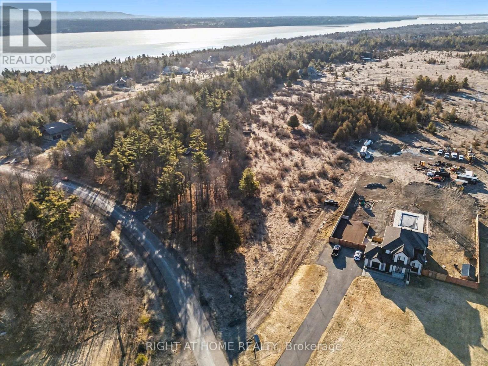 1041 Julia Court, Ottawa, Ontario  K0A 1T0 - Photo 10 - X12947600