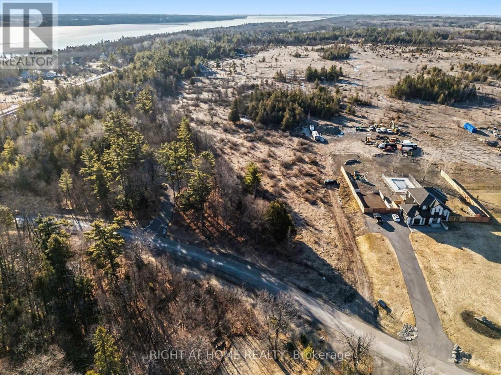 1041 Julia Court, Ottawa, Ontario  K0A 1T0 - Photo 12 - X12947600