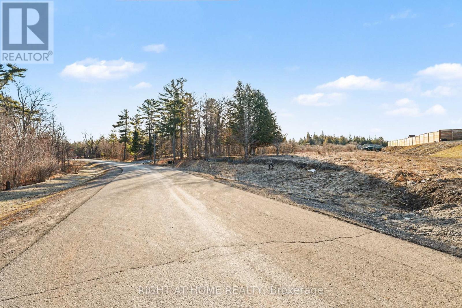 1041 Julia Court, Ottawa, Ontario  K0A 1T0 - Photo 7 - X12947600