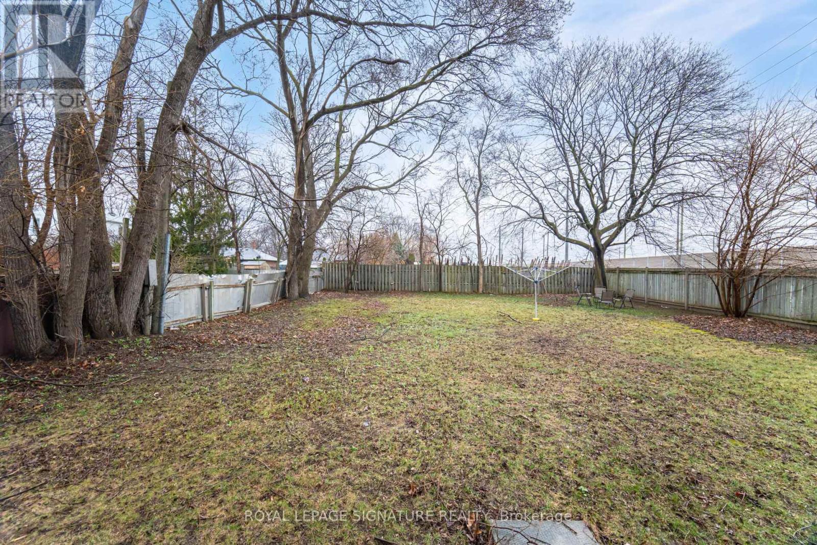 2015 Stanfield Road, Mississauga, Ontario  L4Y 1R2 - Photo 18 - W12980332