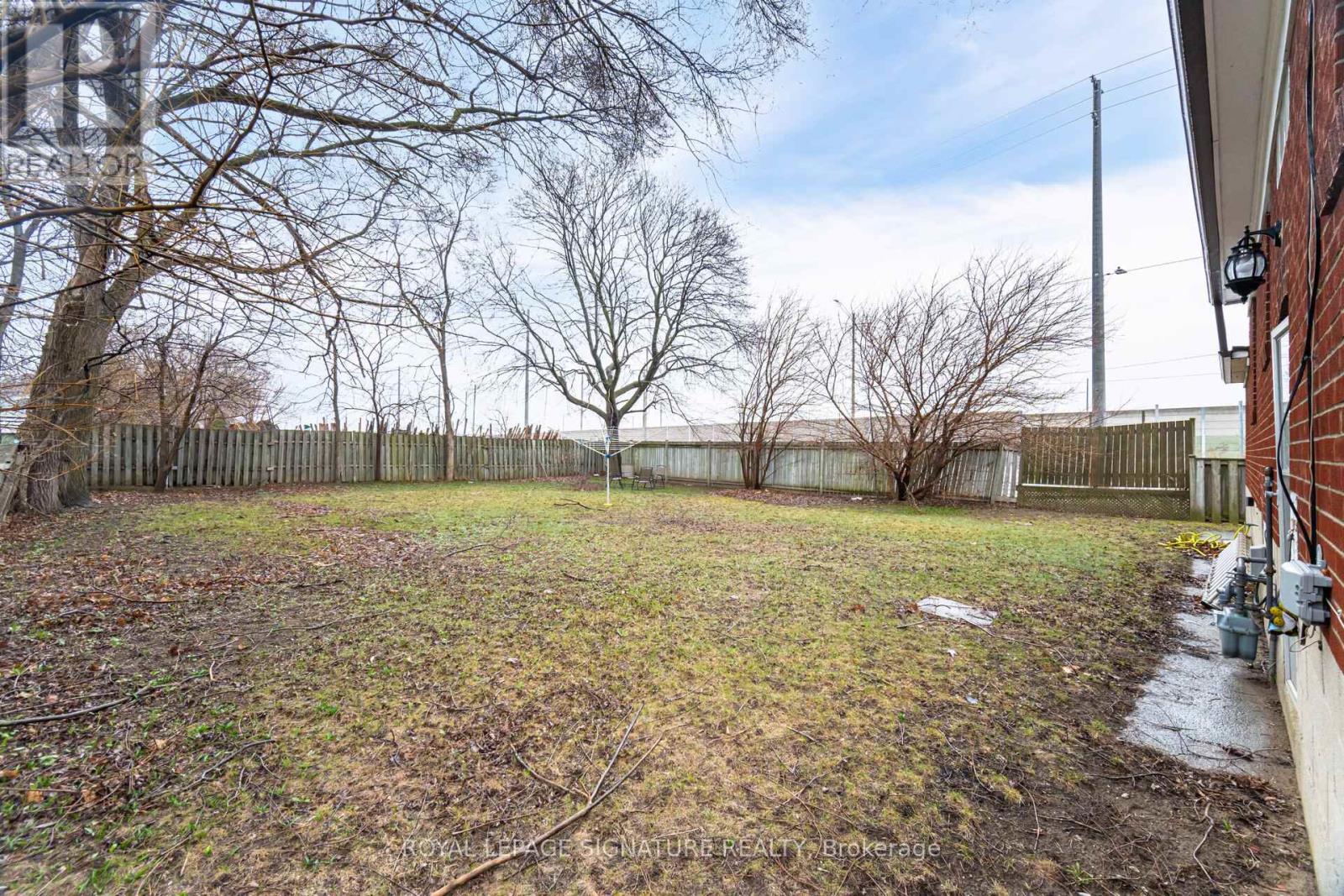 2015 Stanfield Road, Mississauga, Ontario  L4Y 1R2 - Photo 19 - W12980332