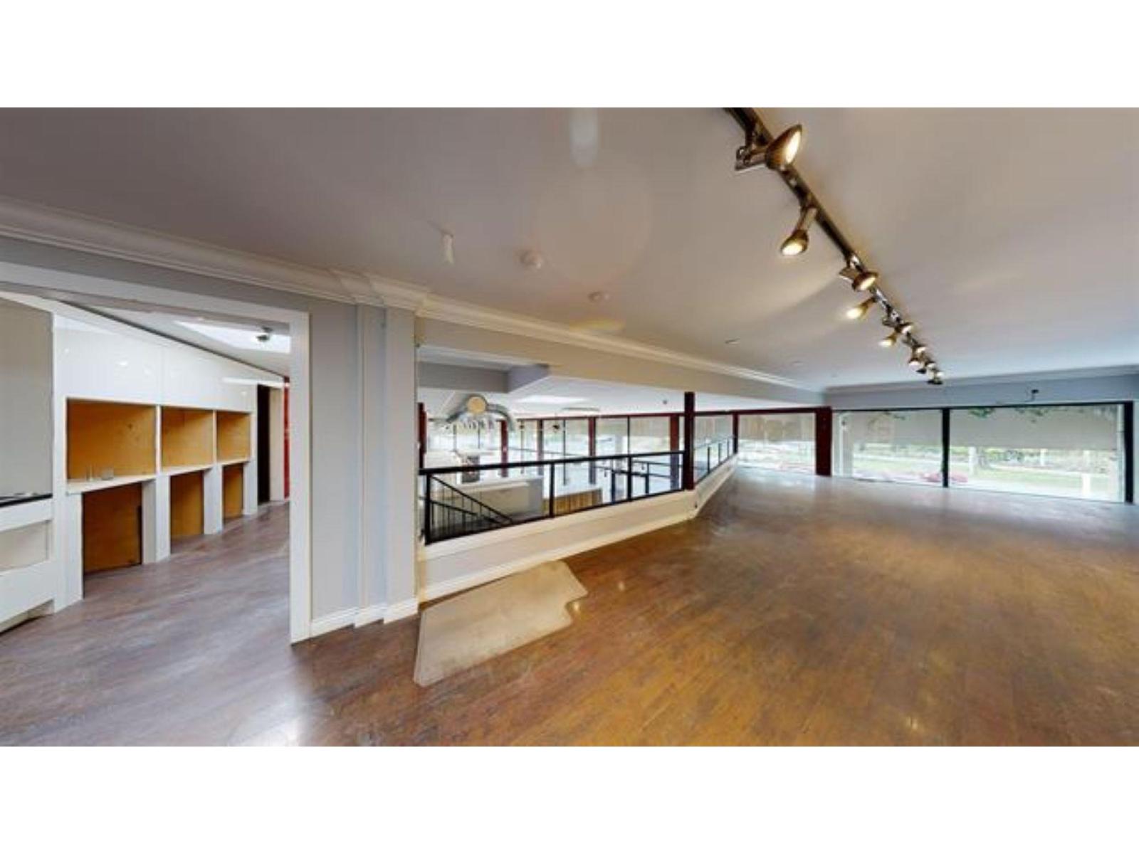 32210 South Fraser Way, Abbotsford, British Columbia  V2T 1W8 - Photo 14 - C8077718