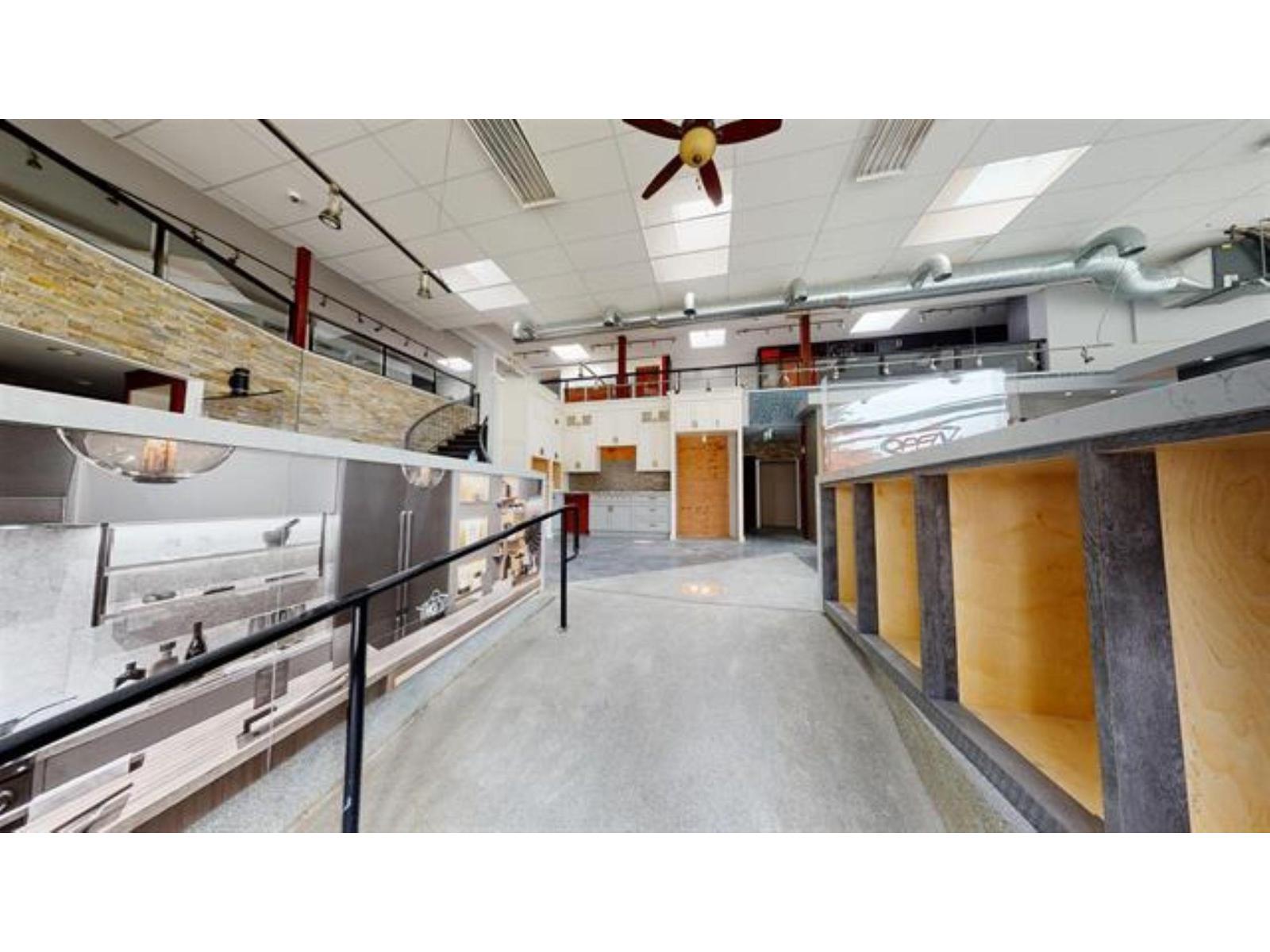 32210 South Fraser Way, Abbotsford, British Columbia  V2T 1W8 - Photo 5 - C8077718