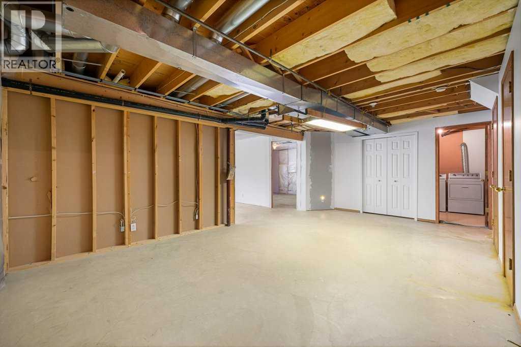 9119 Scurfield Drive NW, Calgary, Alberta  T3L 1X7 - Photo 38 - A2293959