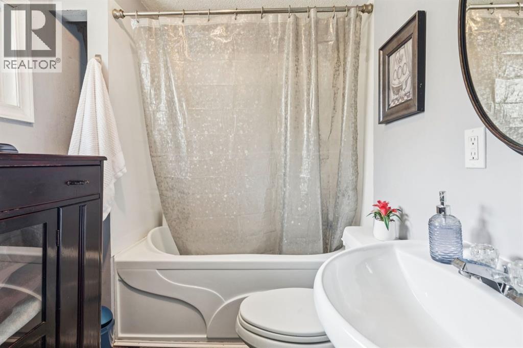 7417 24 Street SE, Calgary, Alberta  T2C 0Y7 - Photo 15 - A2299844