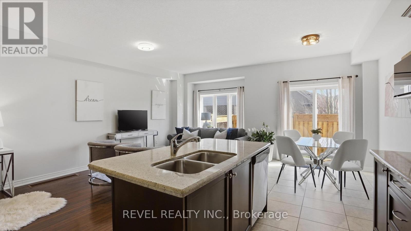 7 Forest Valley Crescent, Hamilton, Ontario  L8H 0A7 - Photo 12 - X12980344