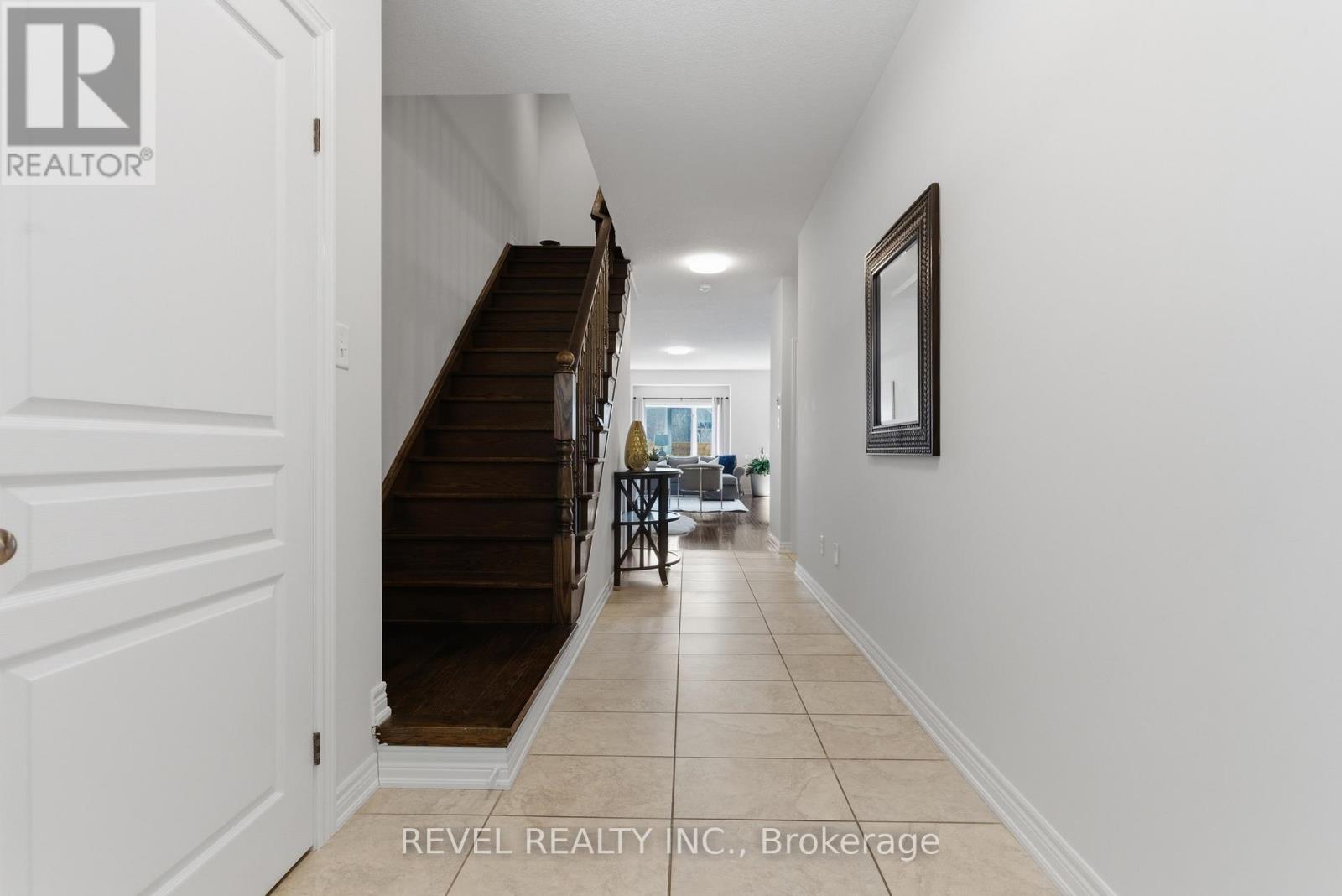 7 Forest Valley Crescent, Hamilton, Ontario  L8H 0A7 - Photo 3 - X12980344