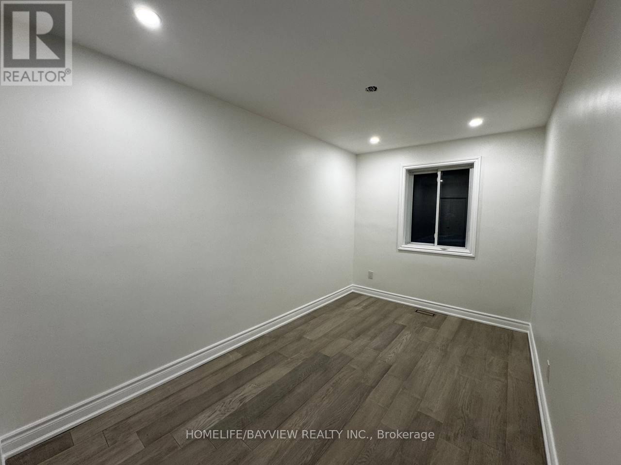 255 Penn Avenue, Newmarket, Ontario  L3Y 2S4 - Photo 11 - N12933422