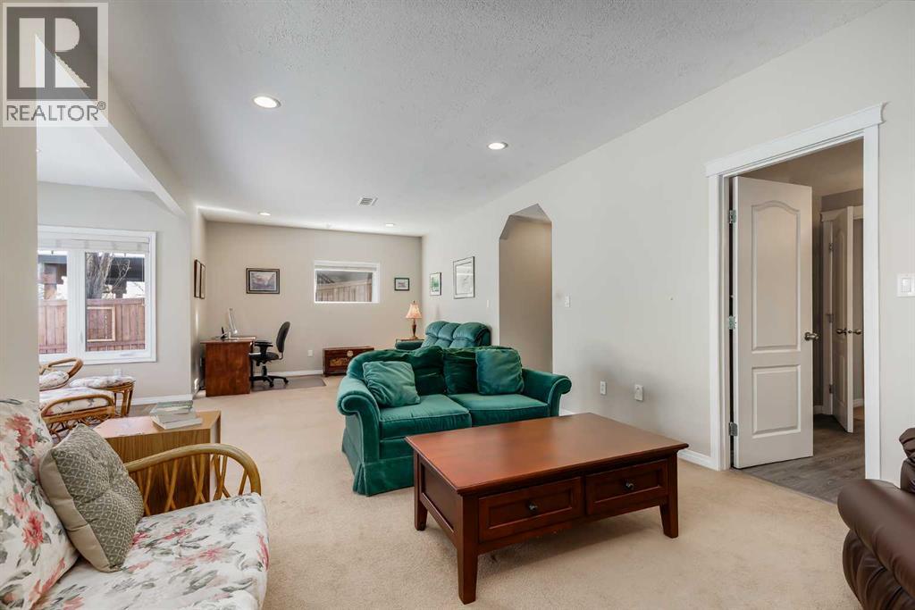 78 Evercreek Bluffs Road SW, Calgary, Alberta  T2Y 4P2 - Photo 35 - A2291591