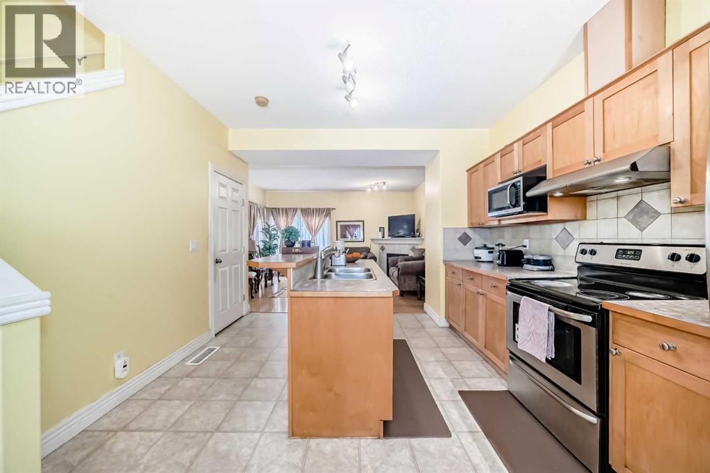 187 Bridlewood View SW, Calgary, Alberta  T2Y 3X7 - Photo 6 - A2300241