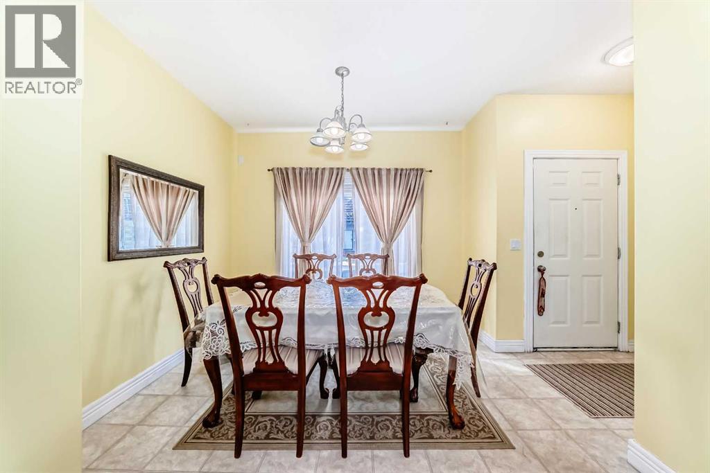 187 Bridlewood View SW, Calgary, Alberta  T2Y 3X7 - Photo 3 - A2300241