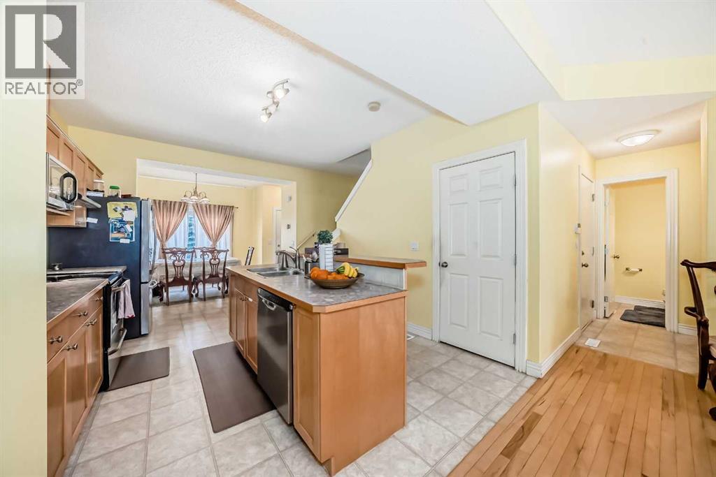 187 Bridlewood View SW, Calgary, Alberta  T2Y 3X7 - Photo 11 - A2300241