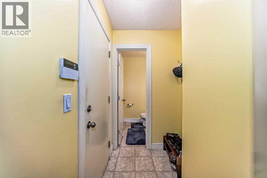 187 Bridlewood View SW, Calgary, Alberta  T2Y 3X7 - Photo 12 - A2300241