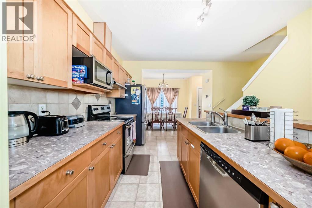 187 Bridlewood View SW, Calgary, Alberta  T2Y 3X7 - Photo 10 - A2300241