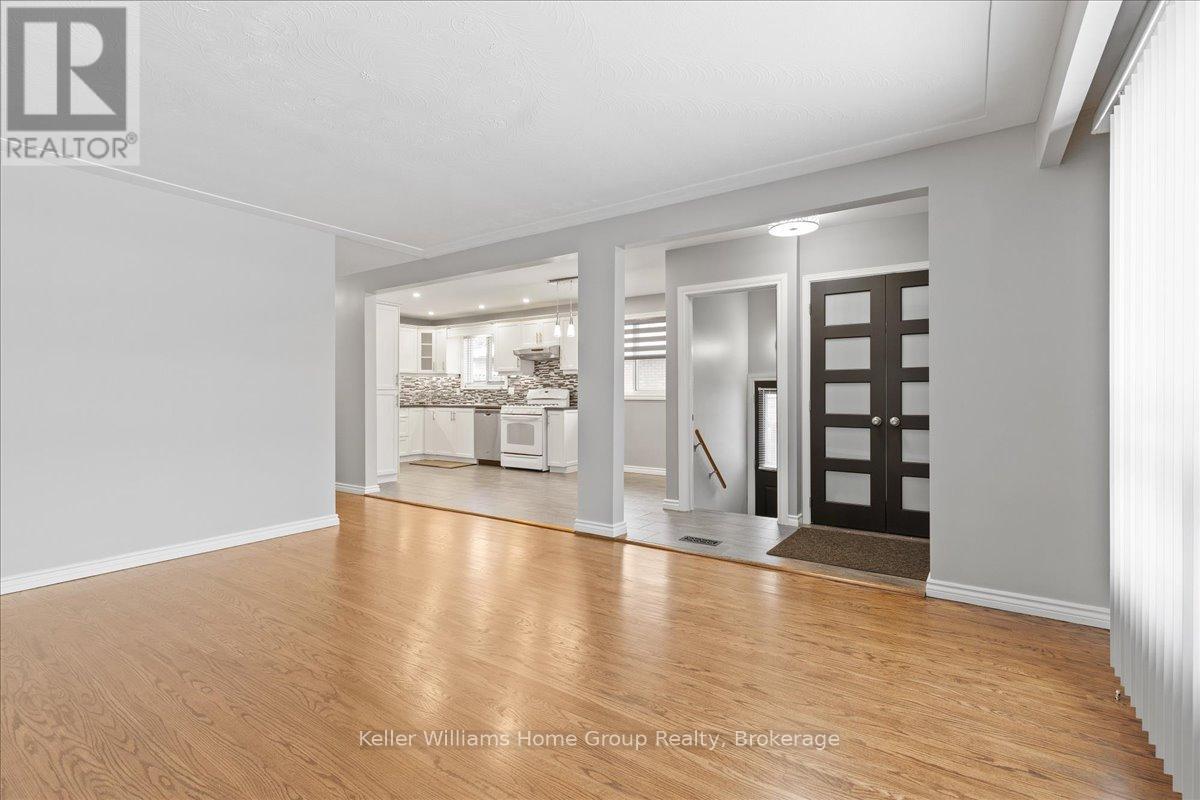 132 June Street, Hamilton, Ontario  L9A 2R9 - Photo 13 - X12909290