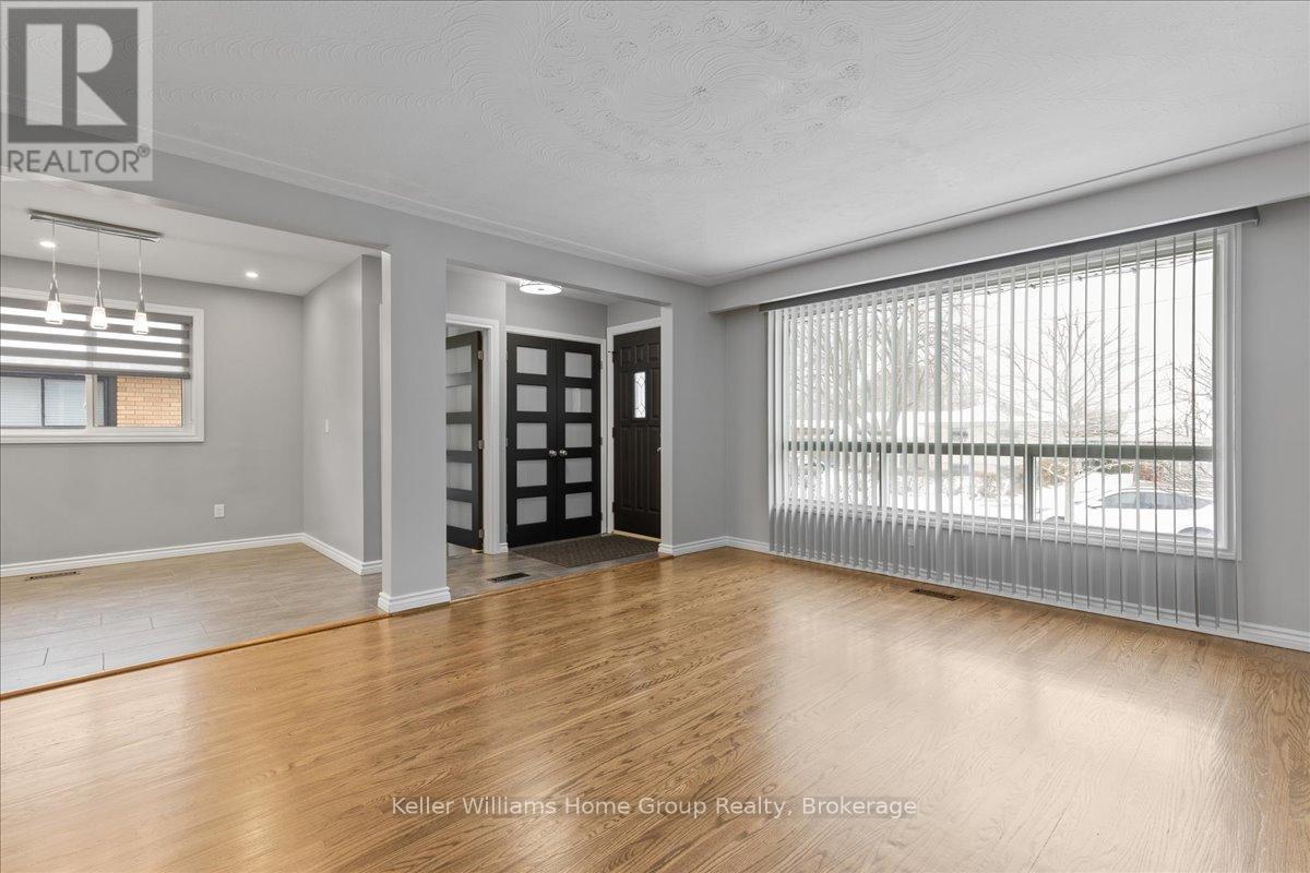 132 June Street, Hamilton, Ontario  L9A 2R9 - Photo 11 - X12909290