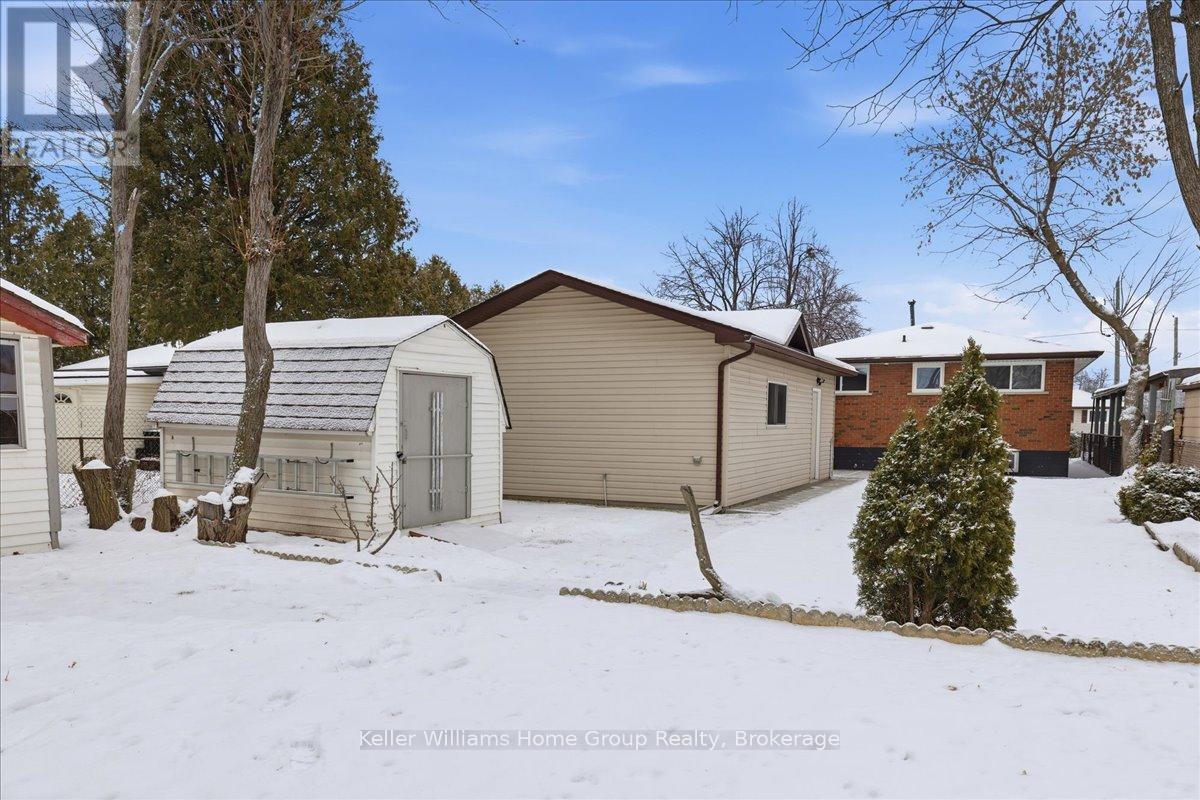 132 June Street, Hamilton, Ontario  L9A 2R9 - Photo 34 - X12909290