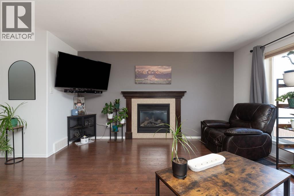 1917 Parkside Point, Coaldale, Alberta  T1M 1R7 - Photo 6 - A2300064