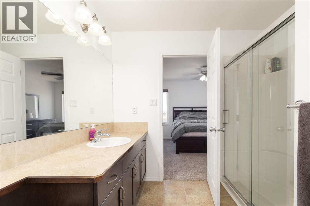 1917 Parkside Point, Coaldale, Alberta  T1M 1R7 - Photo 17 - A2300064