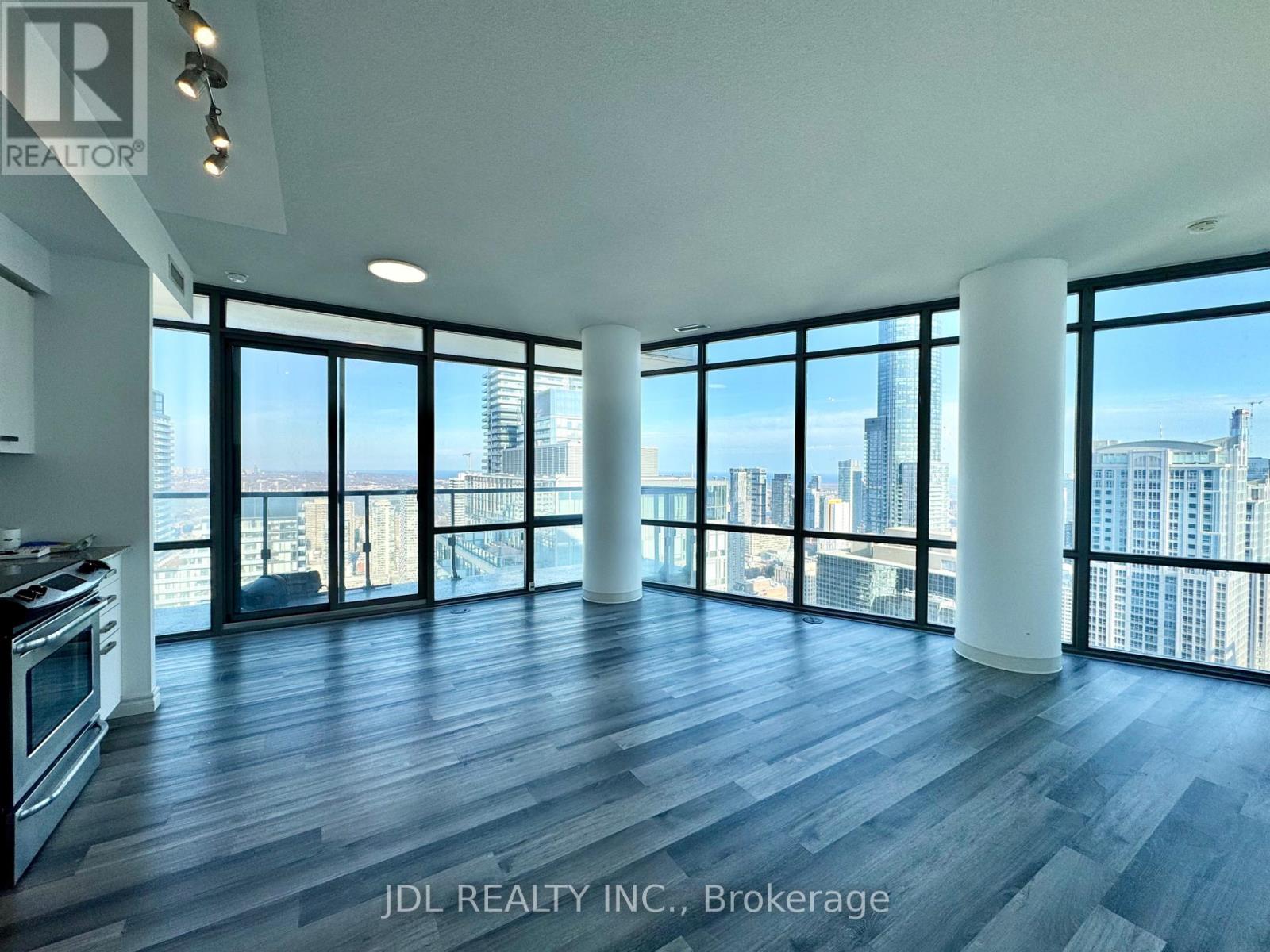 4608 - 832 Bay Street, Toronto (Bay Street Corridor), Ontario  M5S 1Z6 - Photo 5 - C12980384