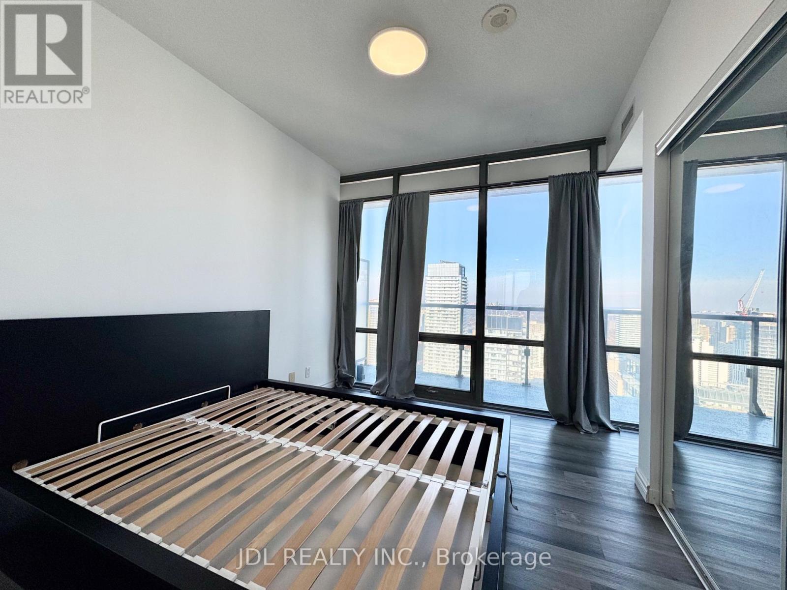 4608 - 832 Bay Street, Toronto (Bay Street Corridor), Ontario  M5S 1Z6 - Photo 9 - C12980384