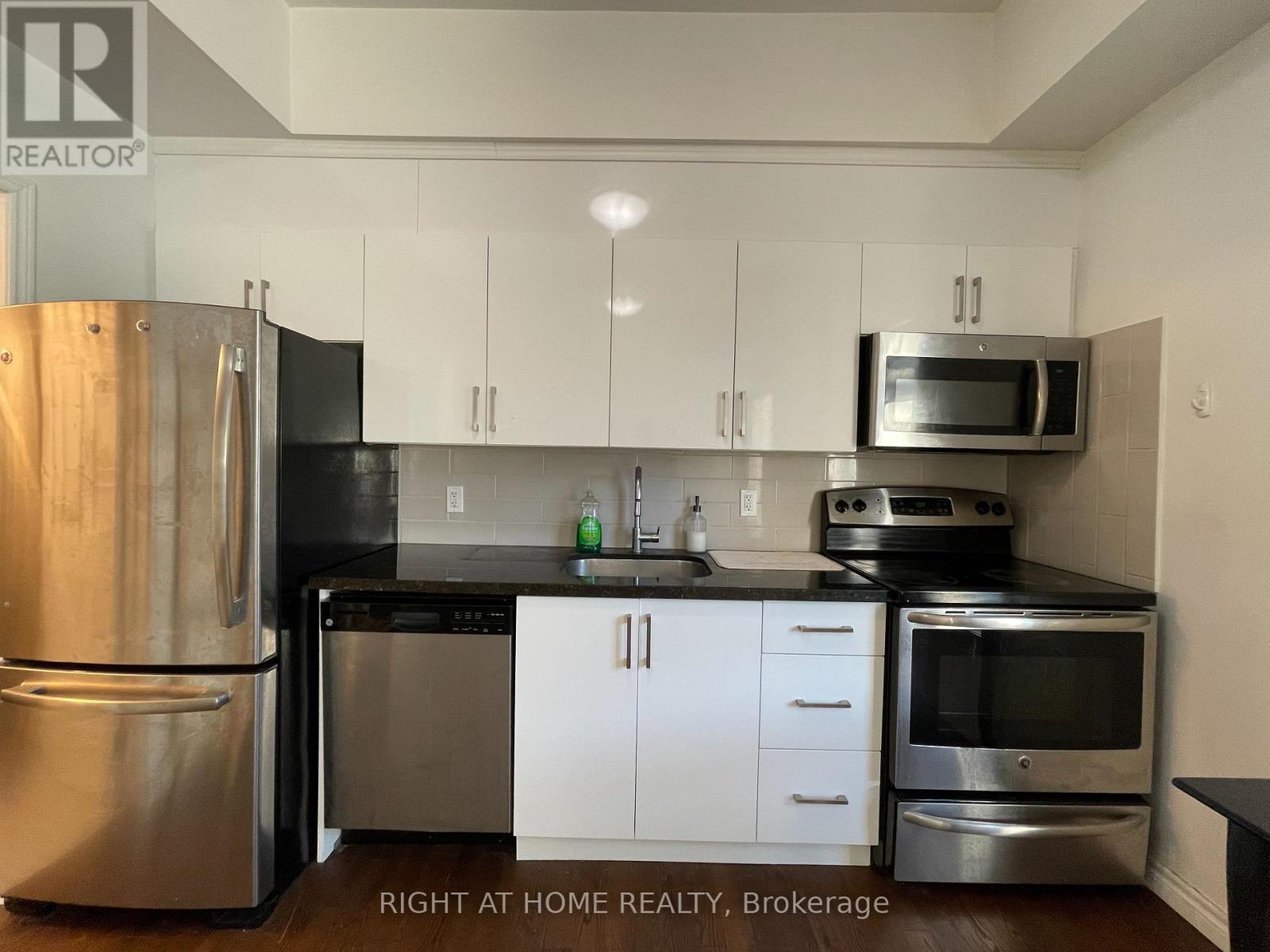 2 - 97 D'arcy Street, Toronto, Ontario  M5T 1J9 - Photo 4 - C12980400