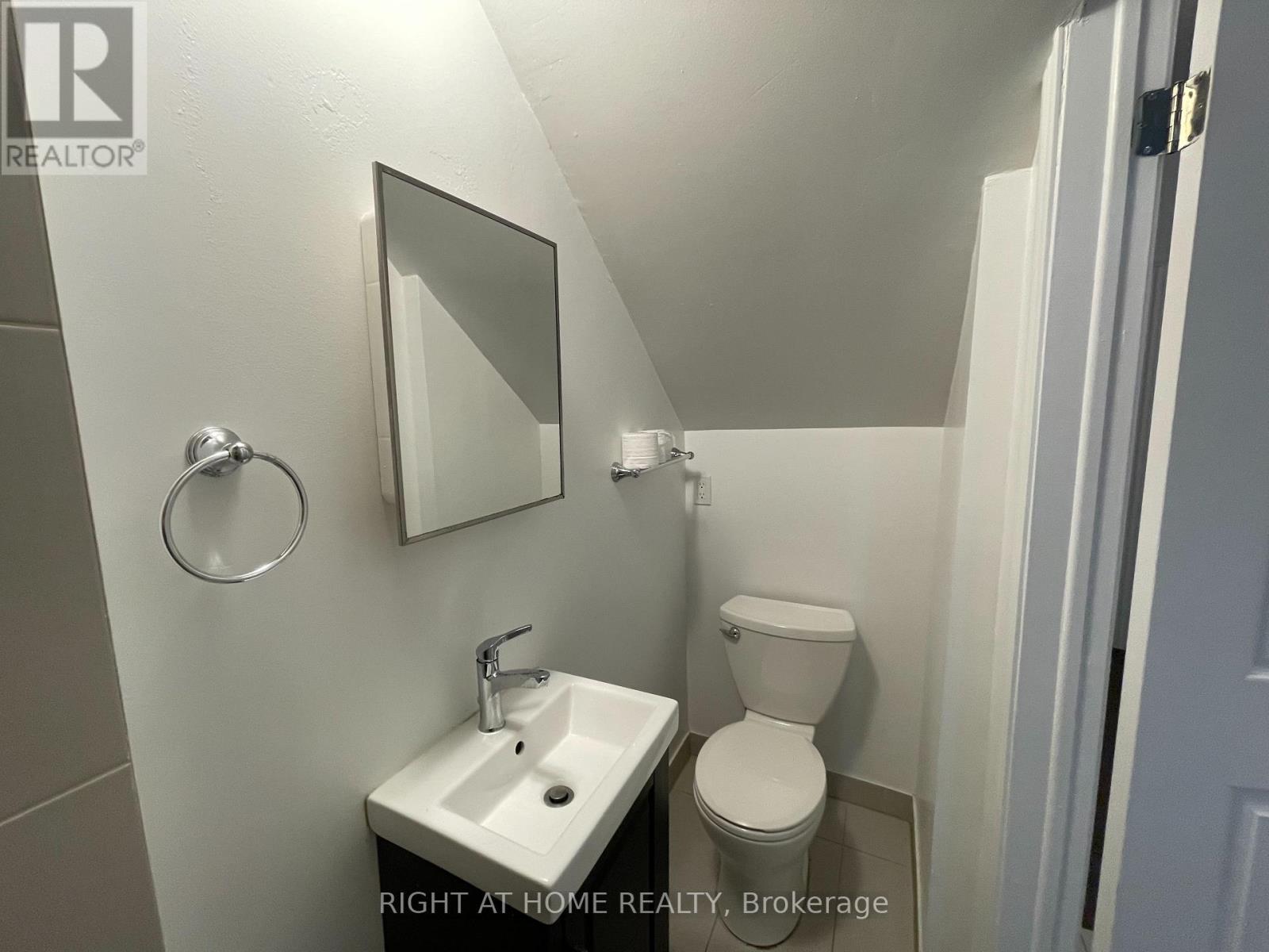 1 - 95 D'arcy Street, Toronto, Ontario  M5T 1J9 - Photo 7 - C12980402