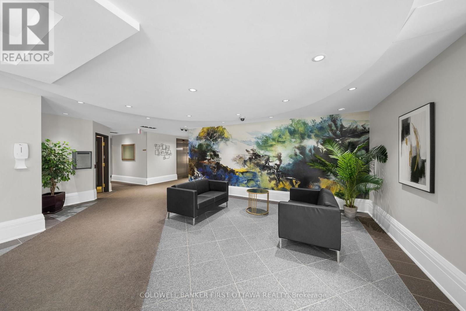 412 - 429 Somerset Street W, Ottawa, Ontario  K2P 2P5 - Photo 4 - X12980378