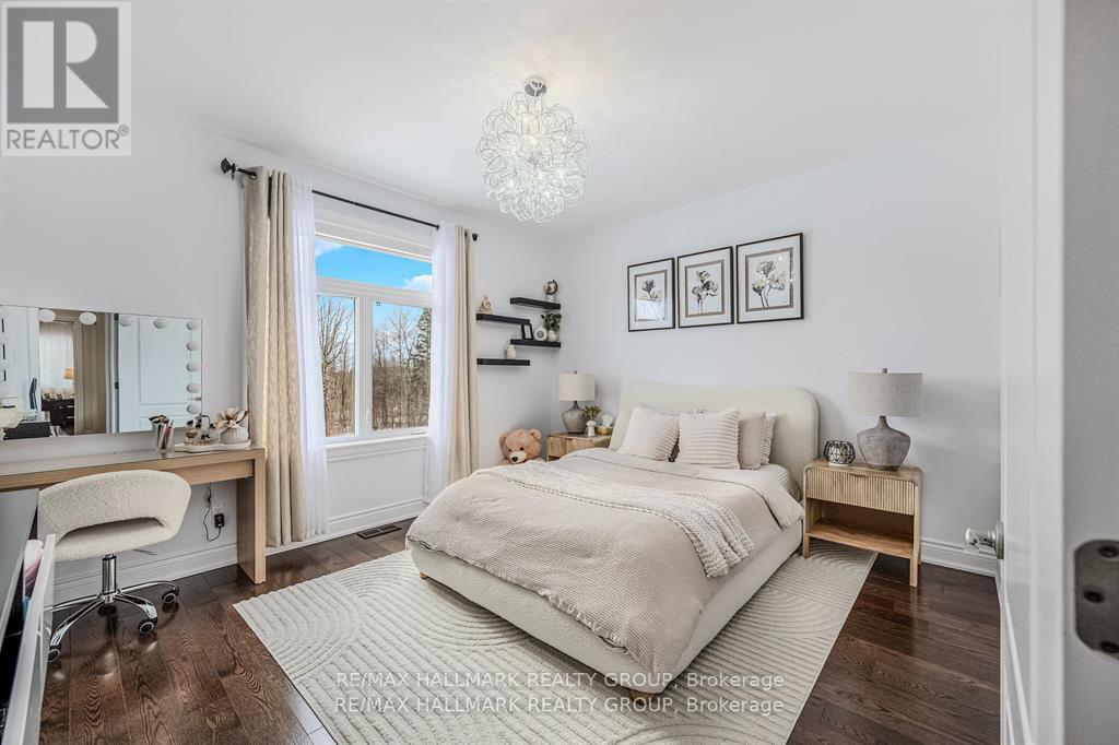 699 Ballycastle Crescent, Ottawa, Ontario  K1X 0A4 - Photo 35 - X12980382