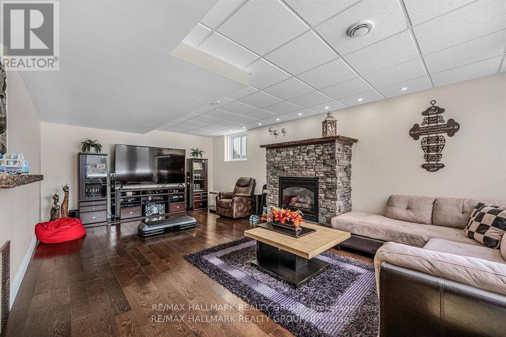 699 Ballycastle Crescent, Ottawa, Ontario  K1X 0A4 - Photo 41 - X12980382