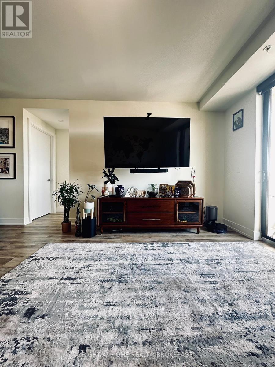 309 - 300b Fourth Avenue, St. Catharines, Ontario  L2S 0E6 - Photo 7 - X12980358