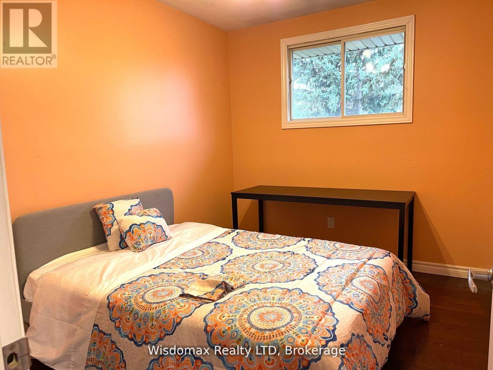 7 Greenmeadow Court, St. Catharines, Ontario  L2P 1X7 - Photo 12 - X12980388