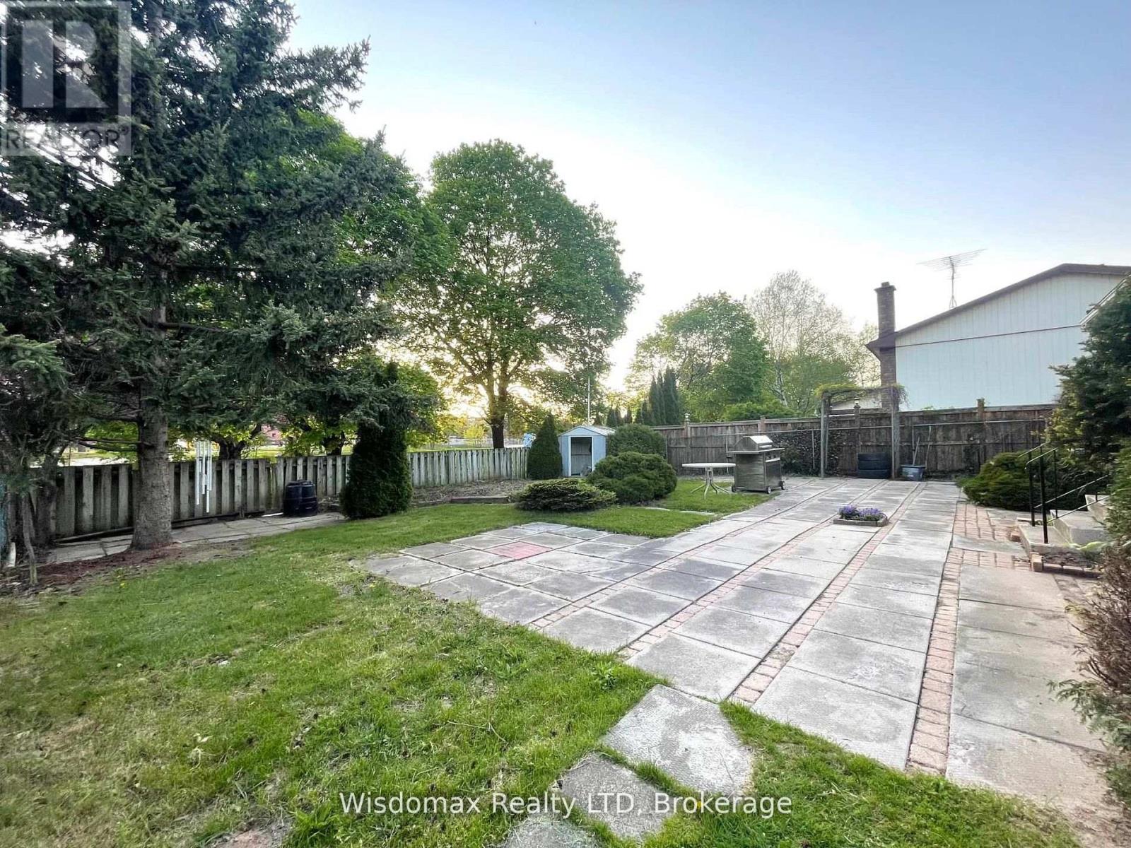 7 Greenmeadow Court, St. Catharines, Ontario  L2P 1X7 - Photo 16 - X12980388