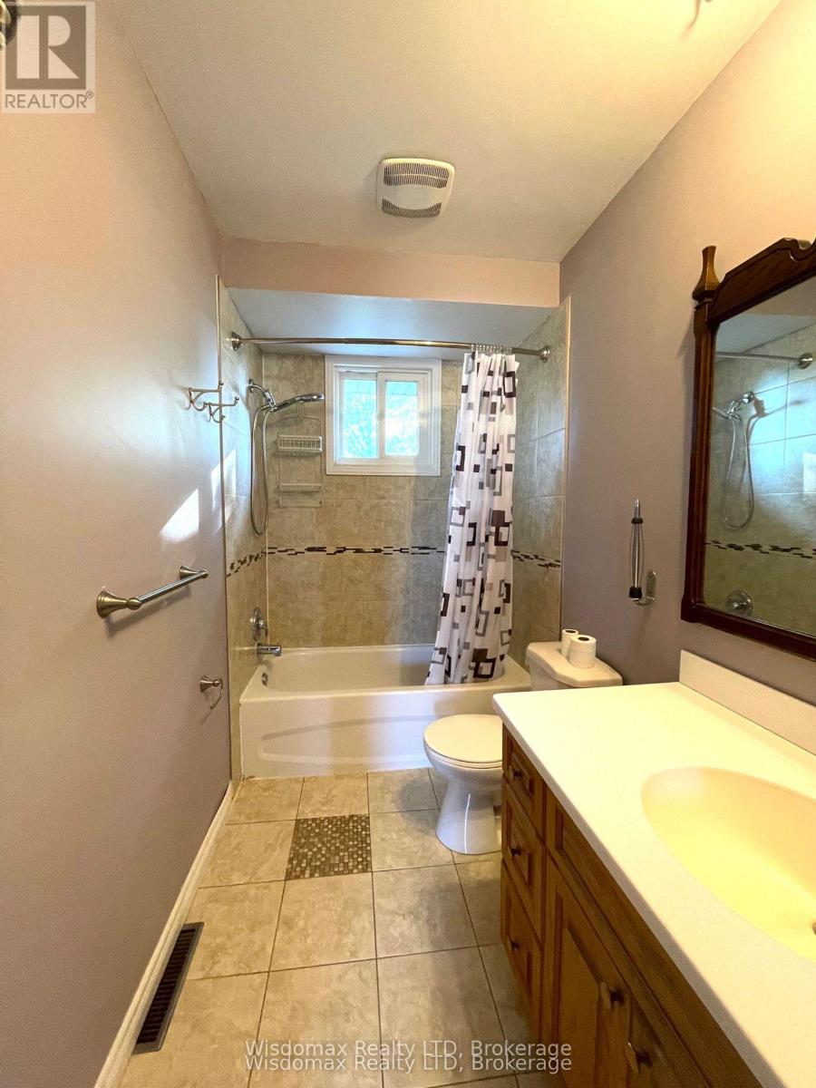 7 Greenmeadow Court, St. Catharines, Ontario  L2P 1X7 - Photo 9 - X12980388