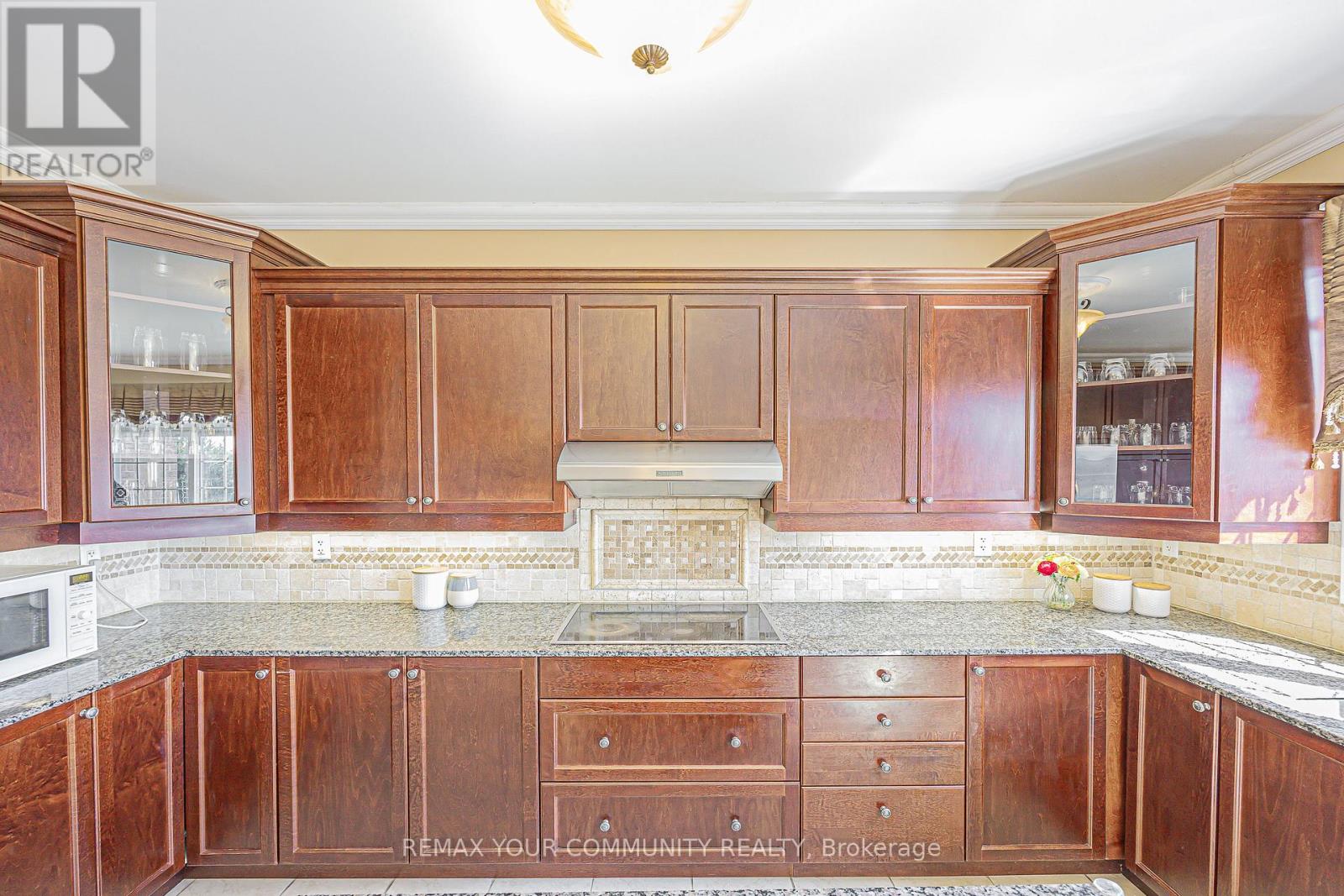 193 Maurier Boulevard, Vaughan, Ontario  L6A 0V2 - Photo 10 - N12980392