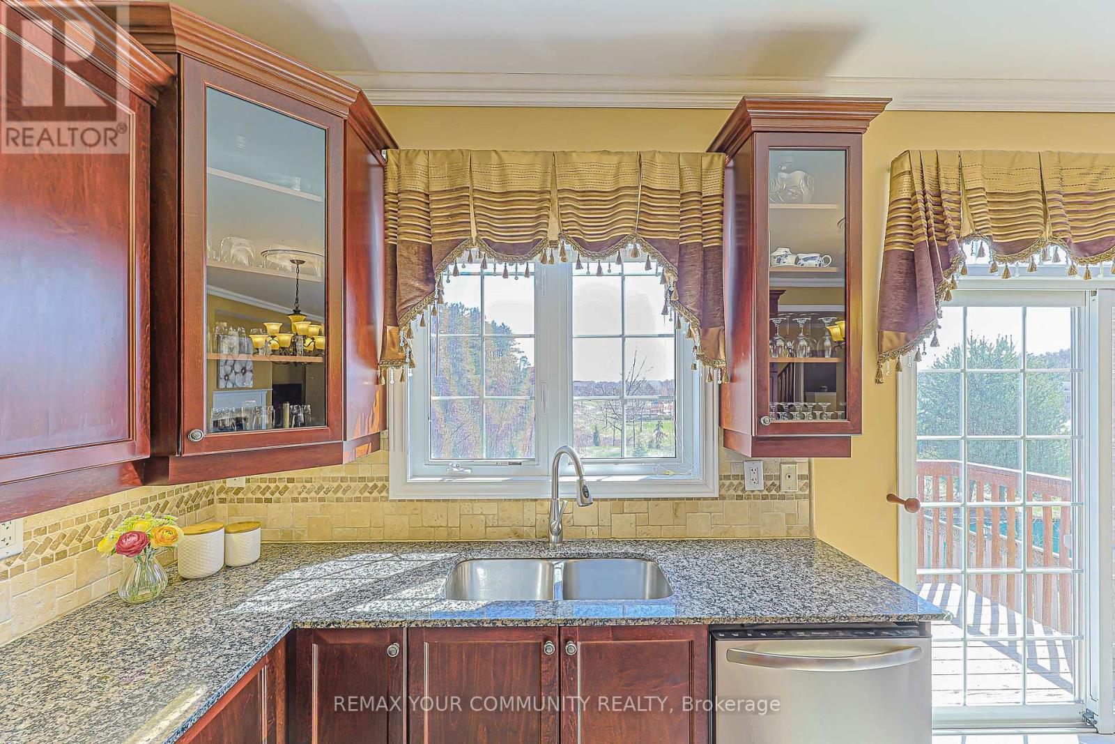 193 Maurier Boulevard, Vaughan, Ontario  L6A 0V2 - Photo 11 - N12980392