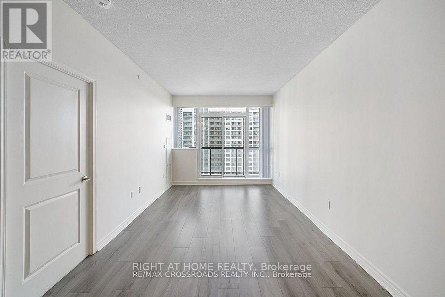 1808 - 349 Rathburn Road W, Mississauga, Ontario  L5G 0B9 - Photo 10 - W12980364