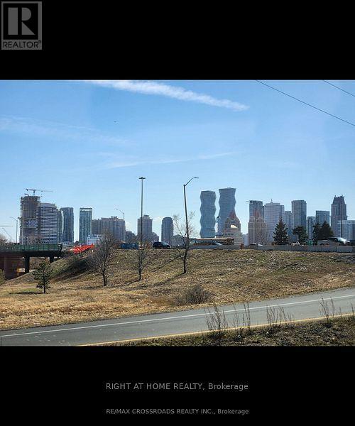 1808 - 349 Rathburn Road W, Mississauga, Ontario  L5G 0B9 - Photo 20 - W12980364