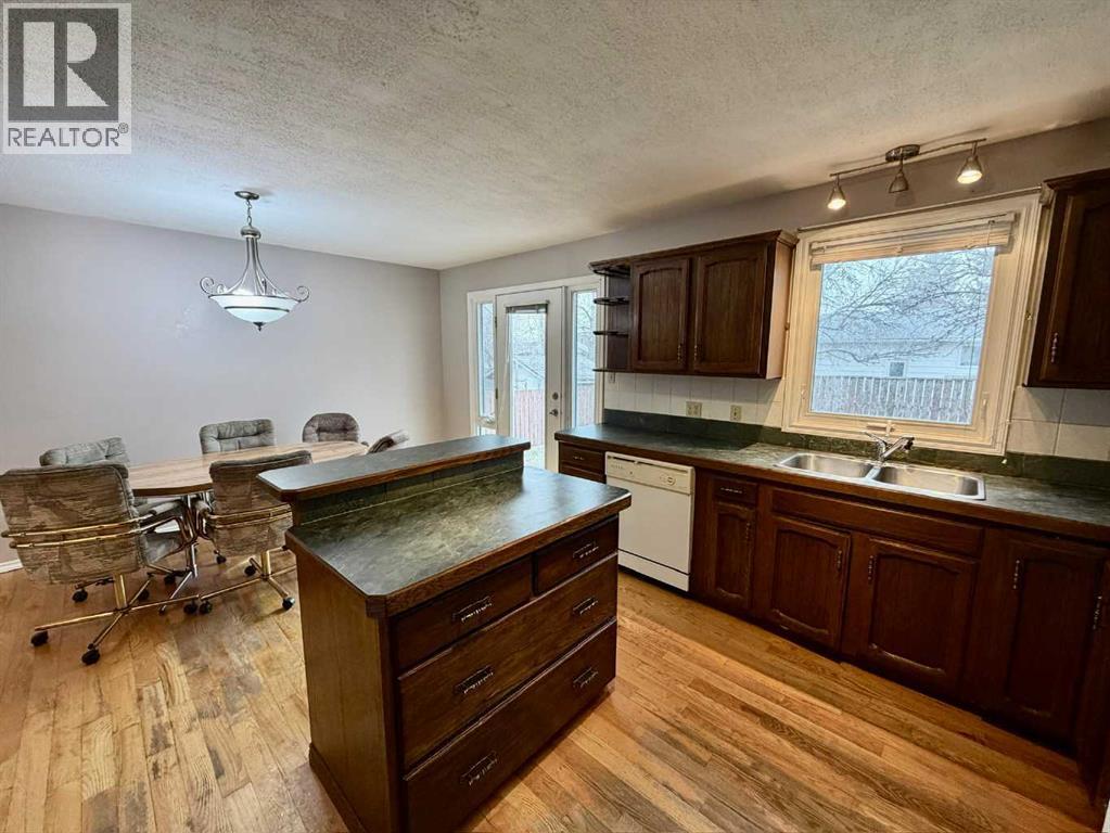 927 20 A Avenue, Coaldale, Alberta  T1M 1B3 - Photo 8 - A2299686