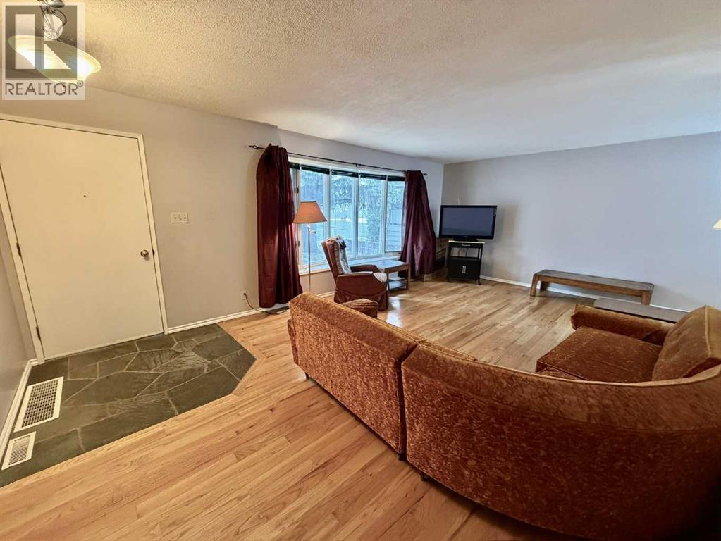 927 20 A Avenue, Coaldale, Alberta  T1M 1B3 - Photo 5 - A2299686