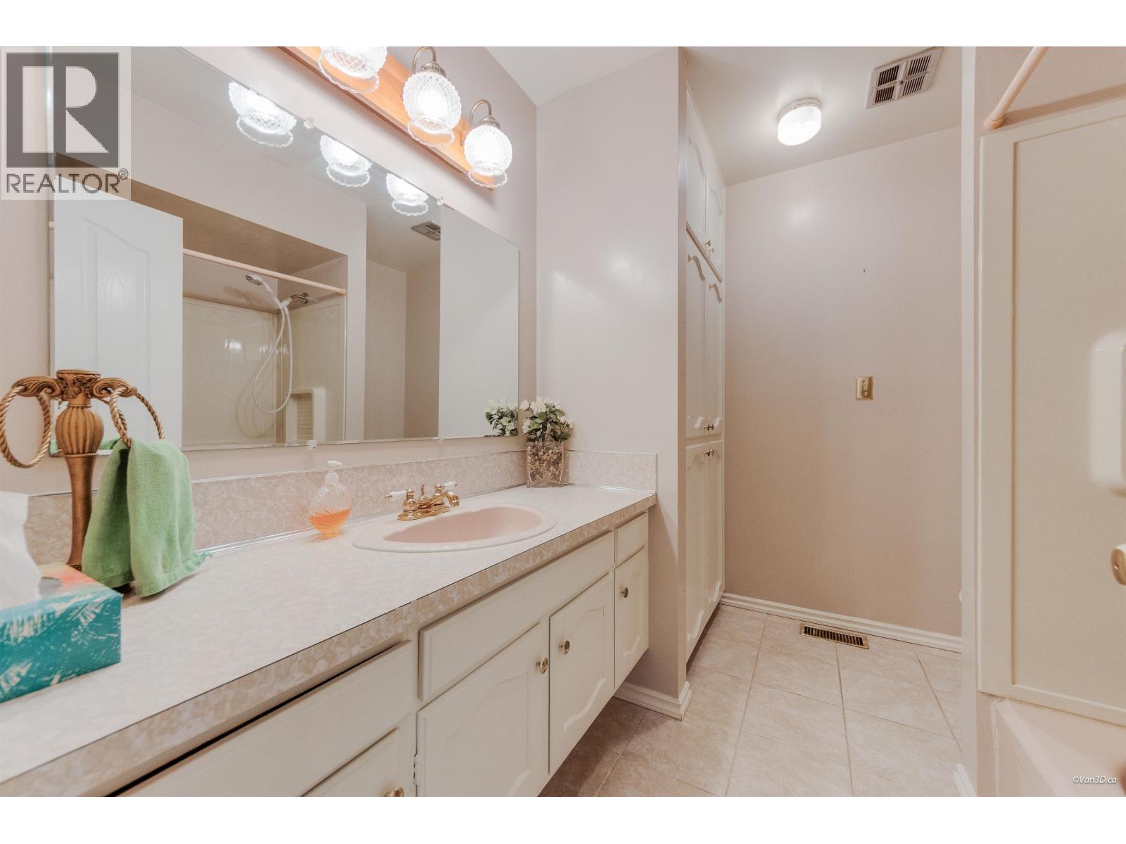 2992 Lazy A Street, Coquitlam, British Columbia  V3C 3N7 - Photo 22 - R3109450