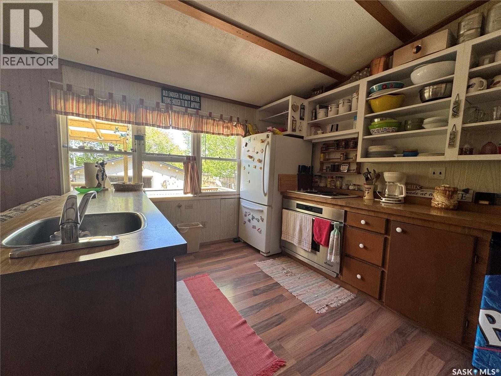 580 Nicoll Avenue, Regina Beach, Saskatchewan  S0G 4C0 - Photo 4 - SK032424