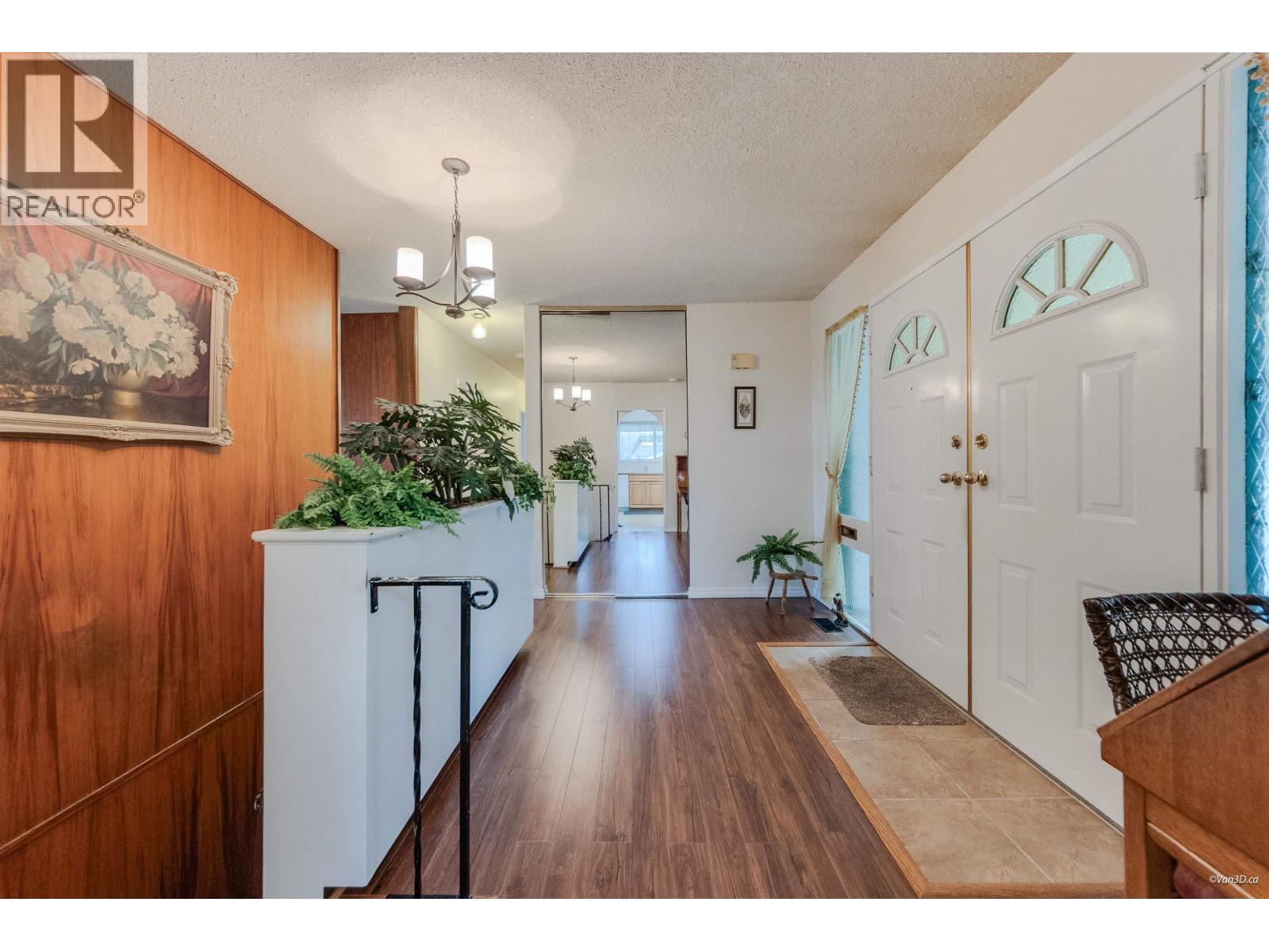 2992 Lazy A Street, Coquitlam, British Columbia  V3C 3N7 - Photo 5 - R3109450