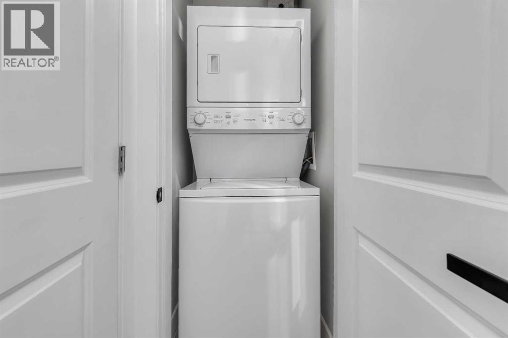 2004, 77 Spruce Place Sw, Calgary, Alberta  T3C 3X6 - Photo 22 - A2286192