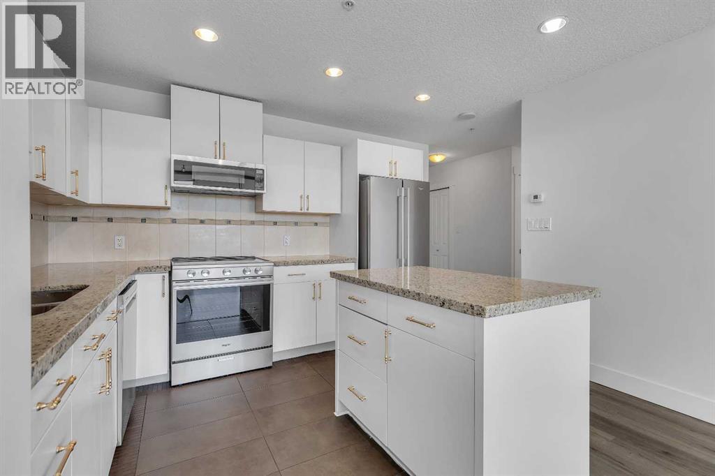 2004, 77 Spruce Place Sw, Calgary, Alberta  T3C 3X6 - Photo 10 - A2286192